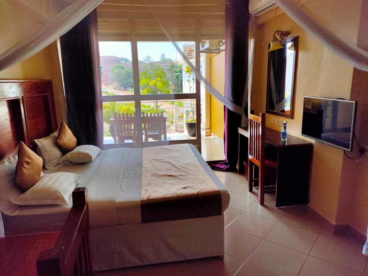 Pulickal Airport Hotel Entebbe Zewnętrze zdjęcie