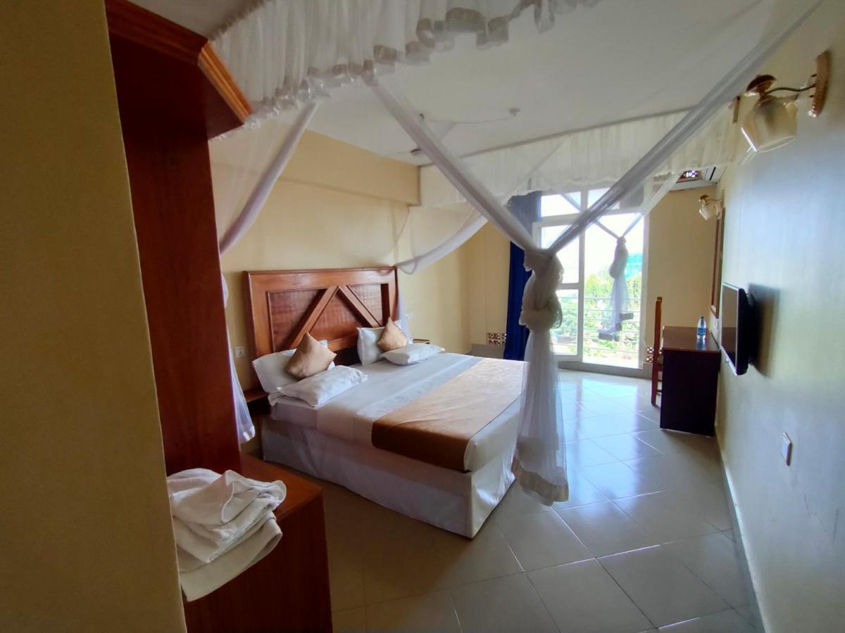 Pulickal Airport Hotel Entebbe Zewnętrze zdjęcie