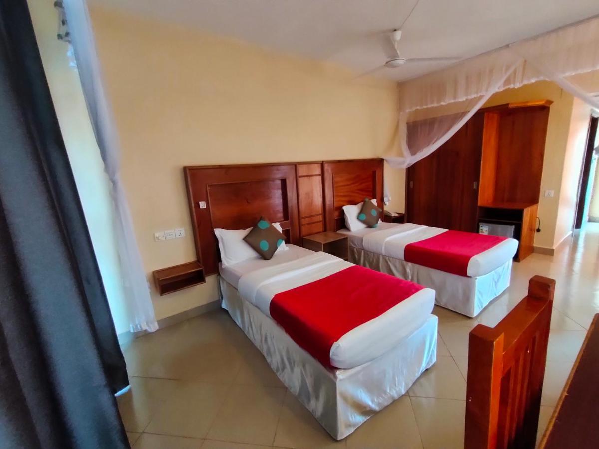 Pulickal Airport Hotel Entebbe Zewnętrze zdjęcie