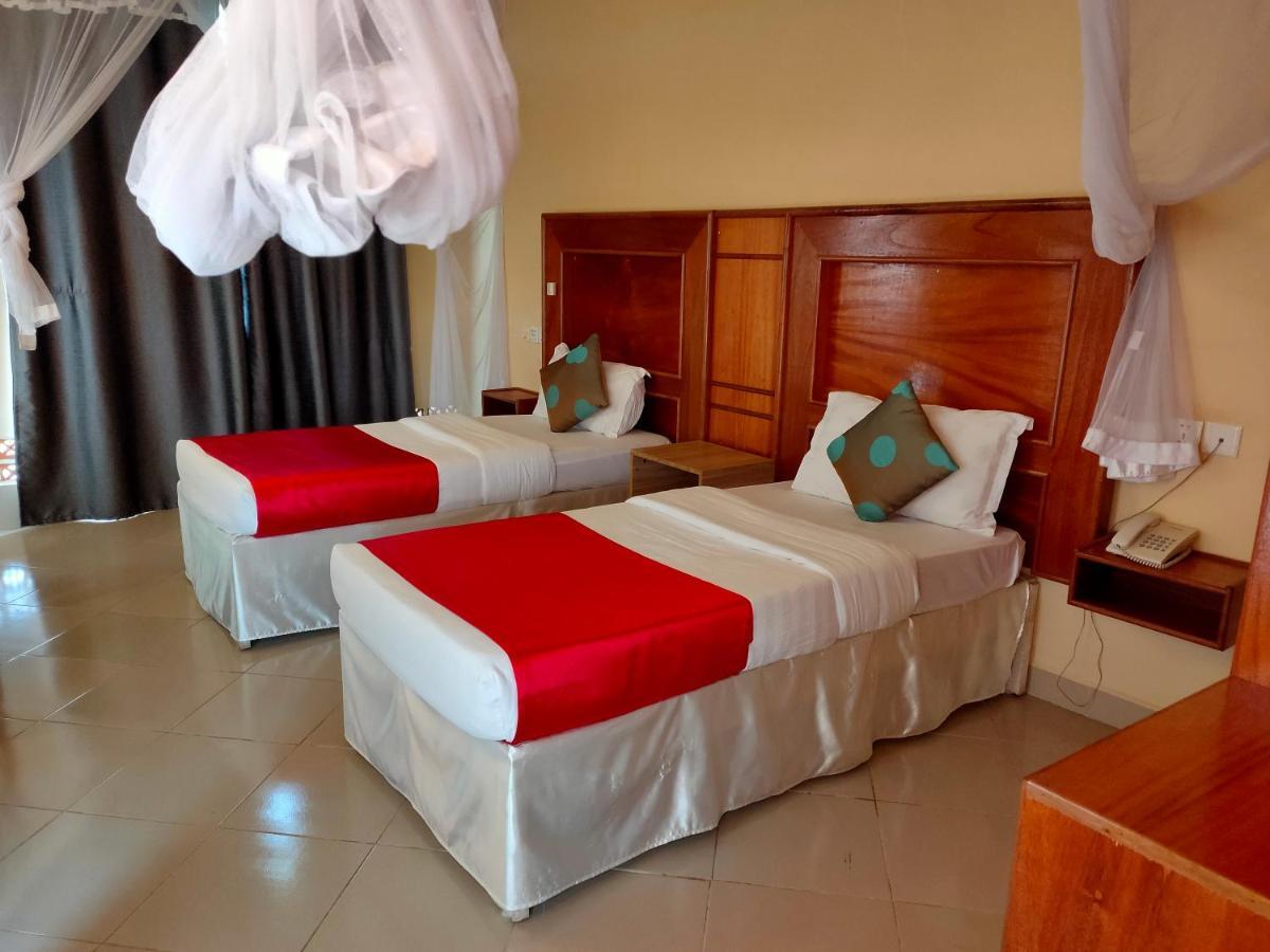 Pulickal Airport Hotel Entebbe Zewnętrze zdjęcie