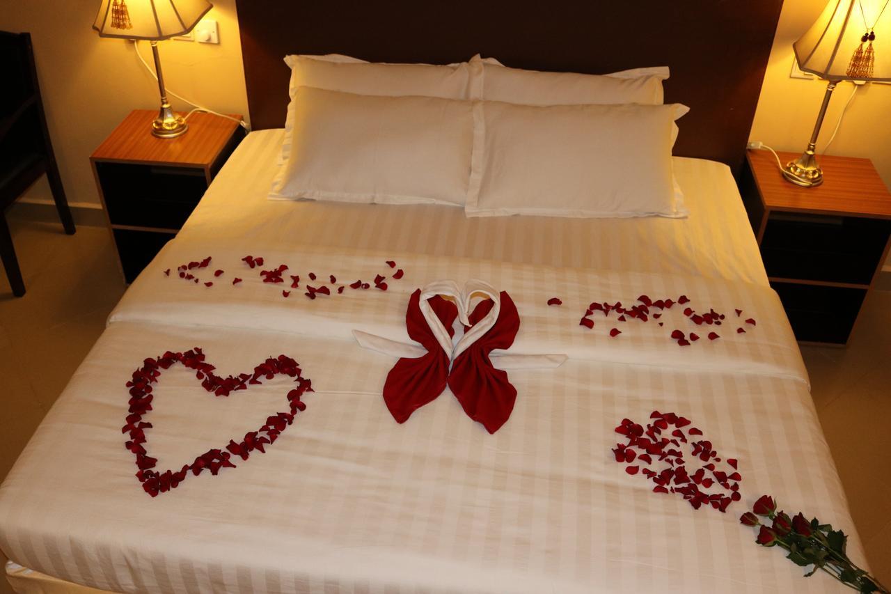 Pulickal Airport Hotel Entebbe Zewnętrze zdjęcie