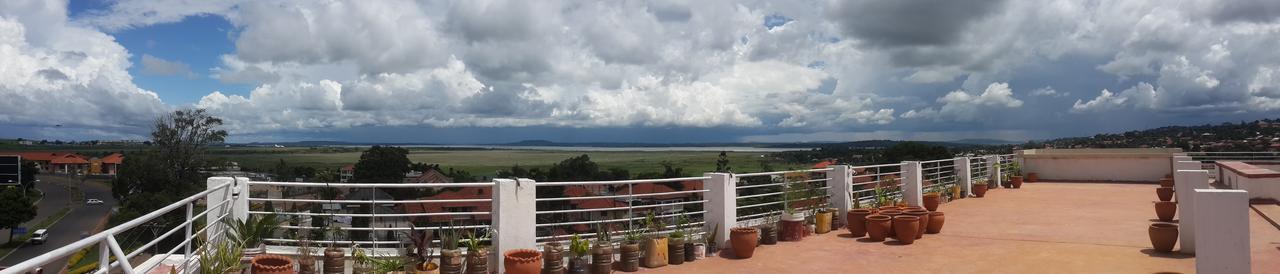 Pulickal Airport Hotel Entebbe Zewnętrze zdjęcie